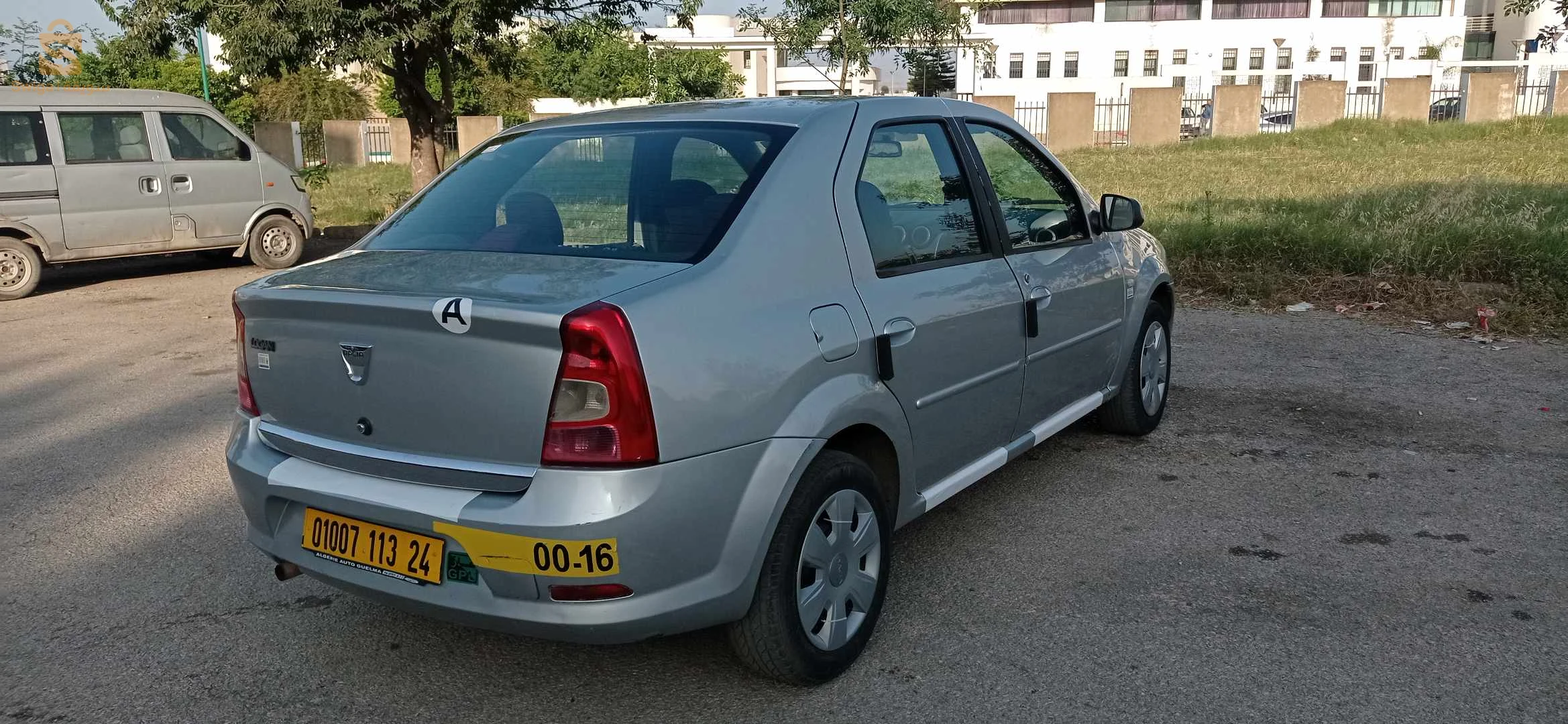 Dacia Logan 2013 24 GUELMA