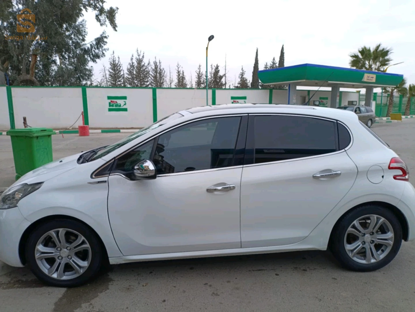 بيجو 208 2013 5 باتنة
