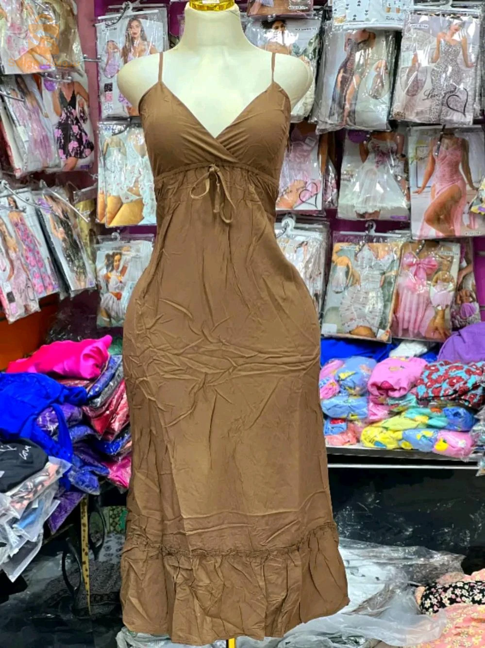 فساتين 