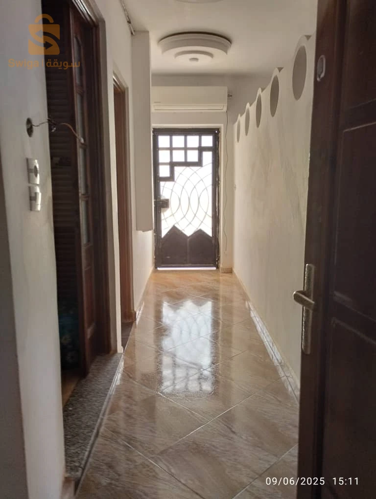 كراء طابق فيلا عدد الغرف2 31 وهران