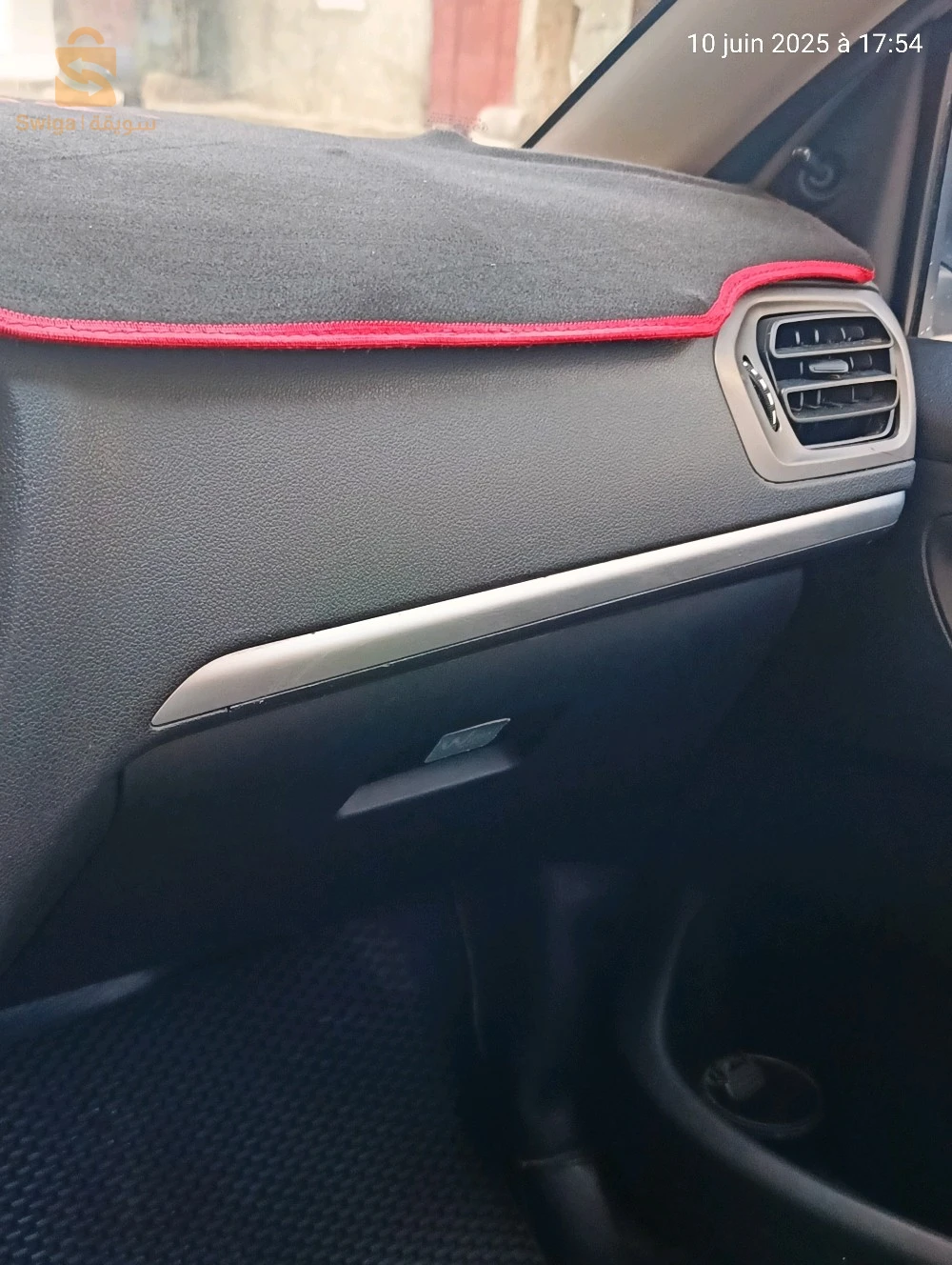 Peugeot 301 2013 4 OUM EL BOUAGHI