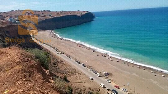 📌الناس لي تحب السكن امام البحر و تكون اطلالة على البحر  
📍كاين هاد الشقة في البحيرة بلدية سوق الثلاثاء ولاية تلمسان
المساحة 120m²
تتكون من طابقين (السطح ) وغرفتين ومبطخ و طواليت ودوش وڨراج لي ركن السيارة تتوفر على الماء (باشدو) والكهرباء 
فايتة في لاكداس 
للإستفسار أكثر يرجى الإتصال لي الأرقام التالية 
0655892969
0655892969