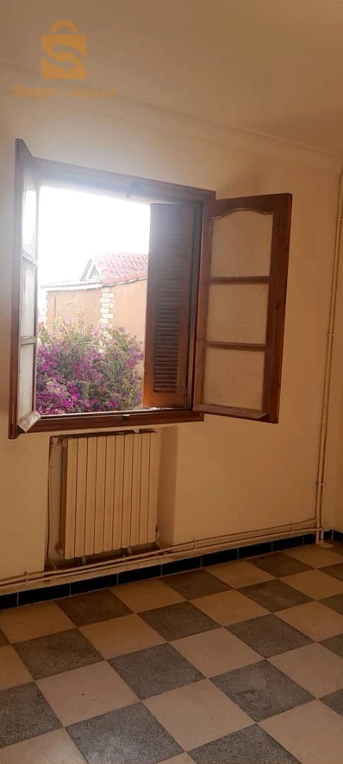 للبيع فلل سكنية عدد الغرف8 16 الجزائر
