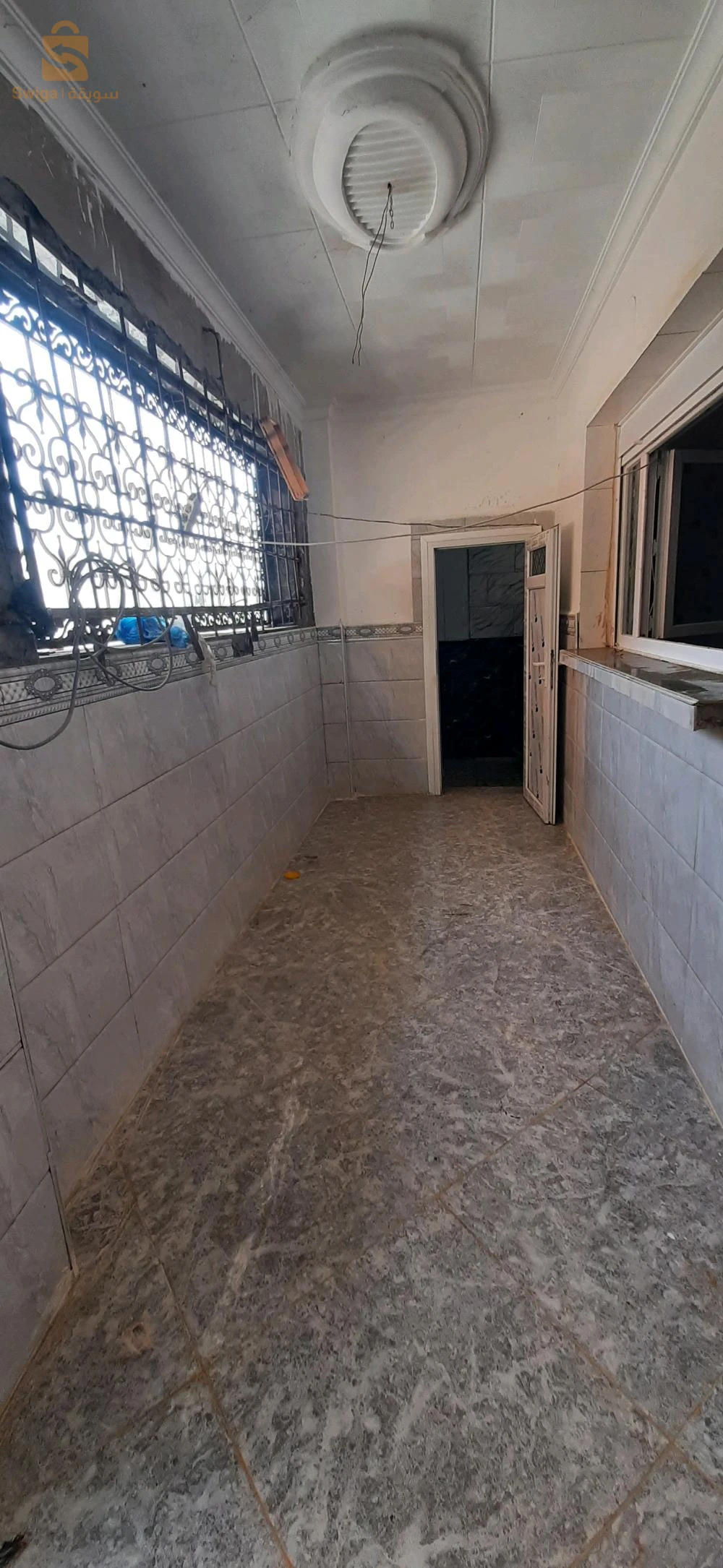 للبيع فلل سكنية عدد الغرف6 48 غليزان
