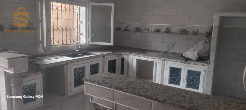 للبيع فلل سكنية عدد الغرف6 48 غليزان