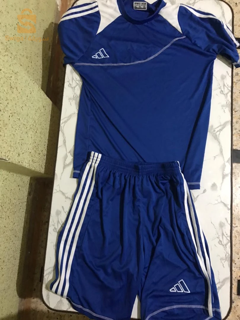 Vêtements et chaussures de sport 