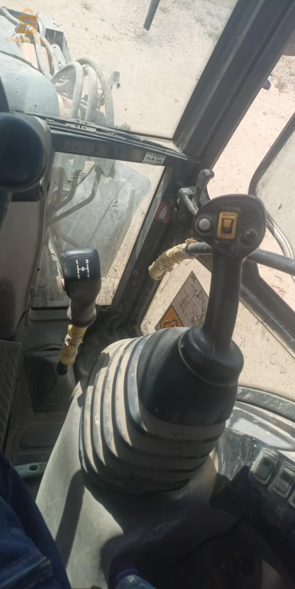 Benne basculante et excavatrices 