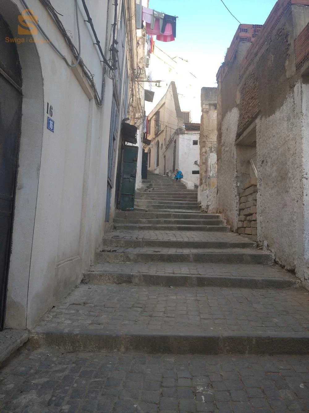 للبيع عمارات عدد الغرف18 16 الجزائر