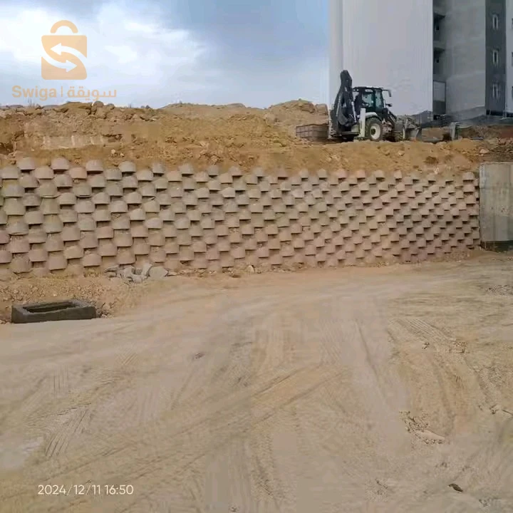 معدات البناء 