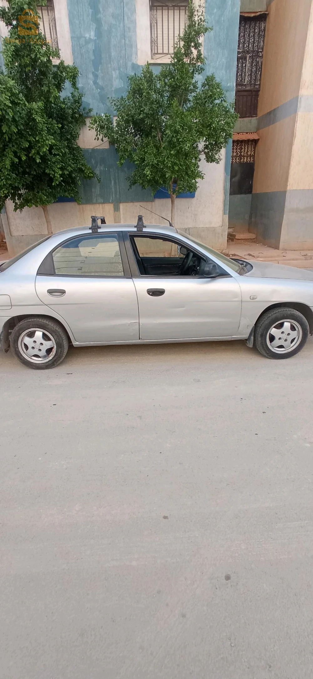 دايو Nubira 1999 20 سعيدة