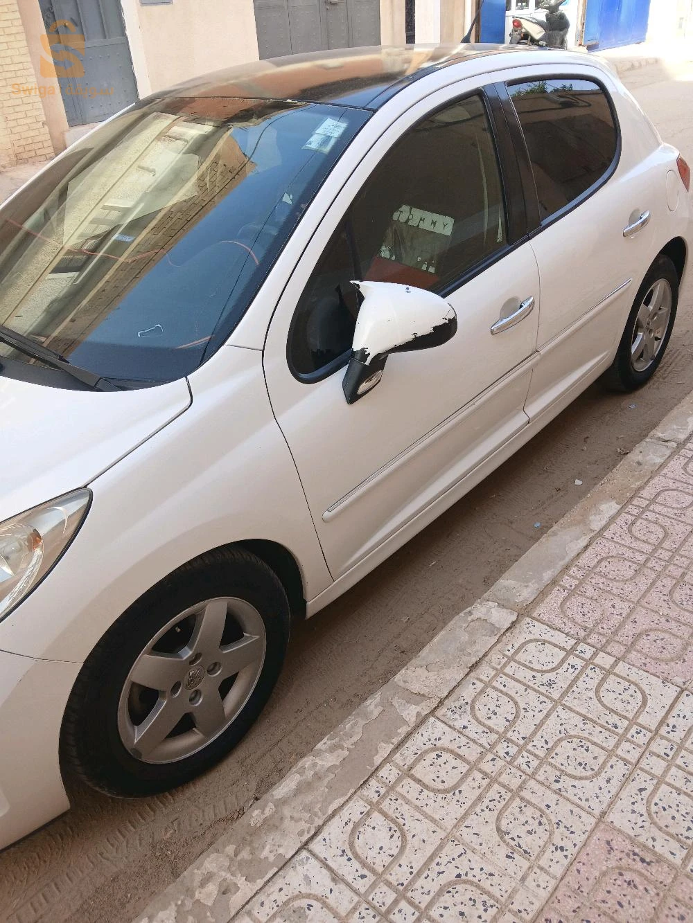بيجو 207 2012 3 الاغواط