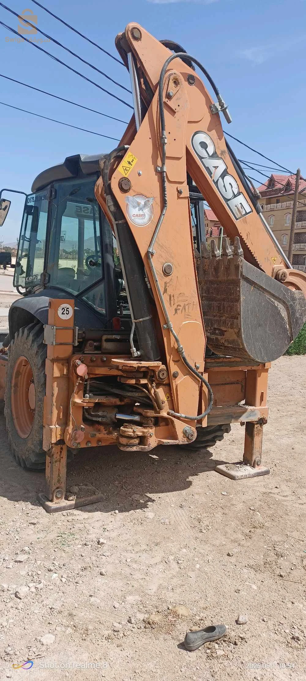 قلّابات وحفّارات 