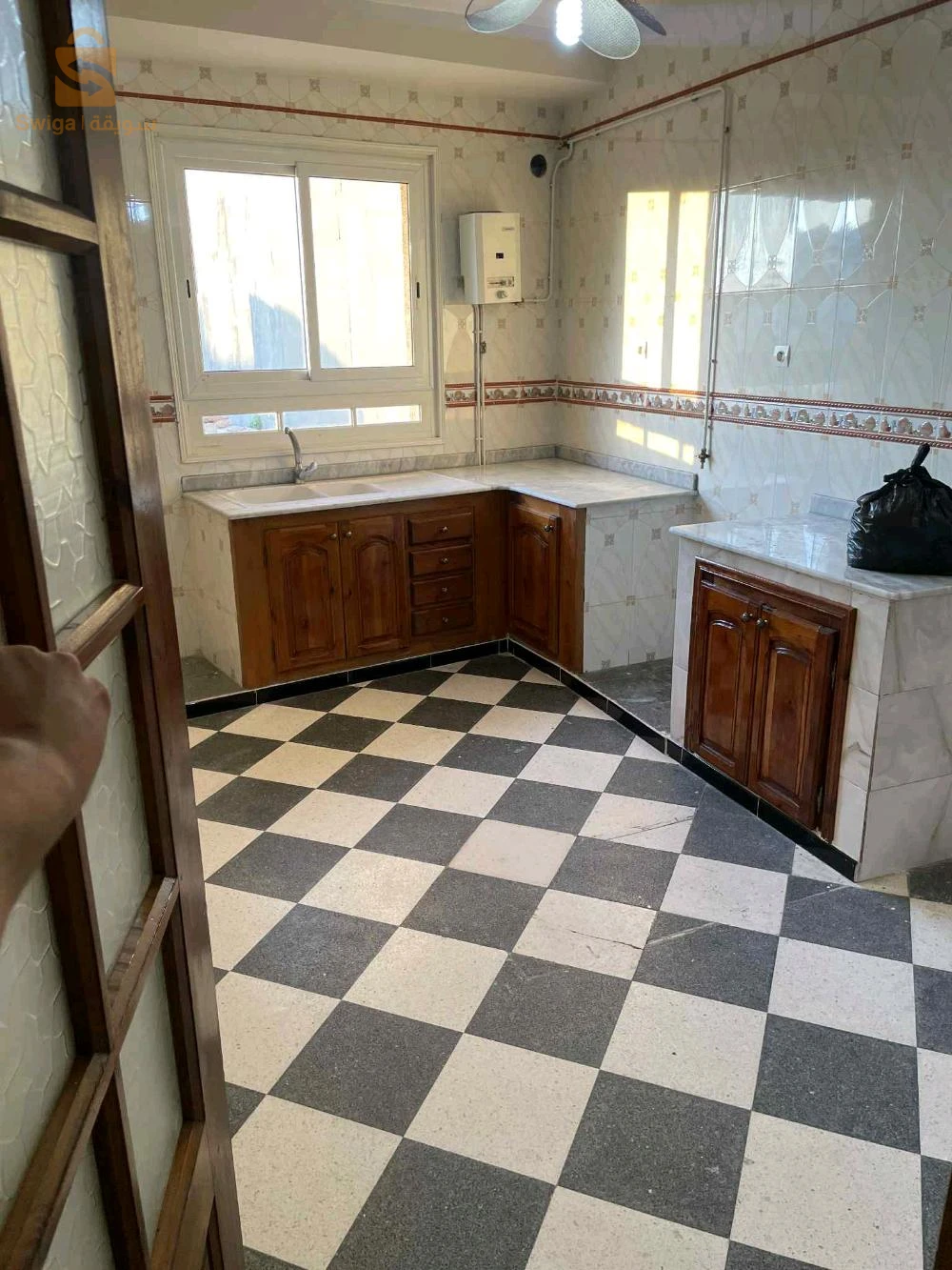 كراء فلل إدارية وتجارية عدد الغرف7 16 الجزائر