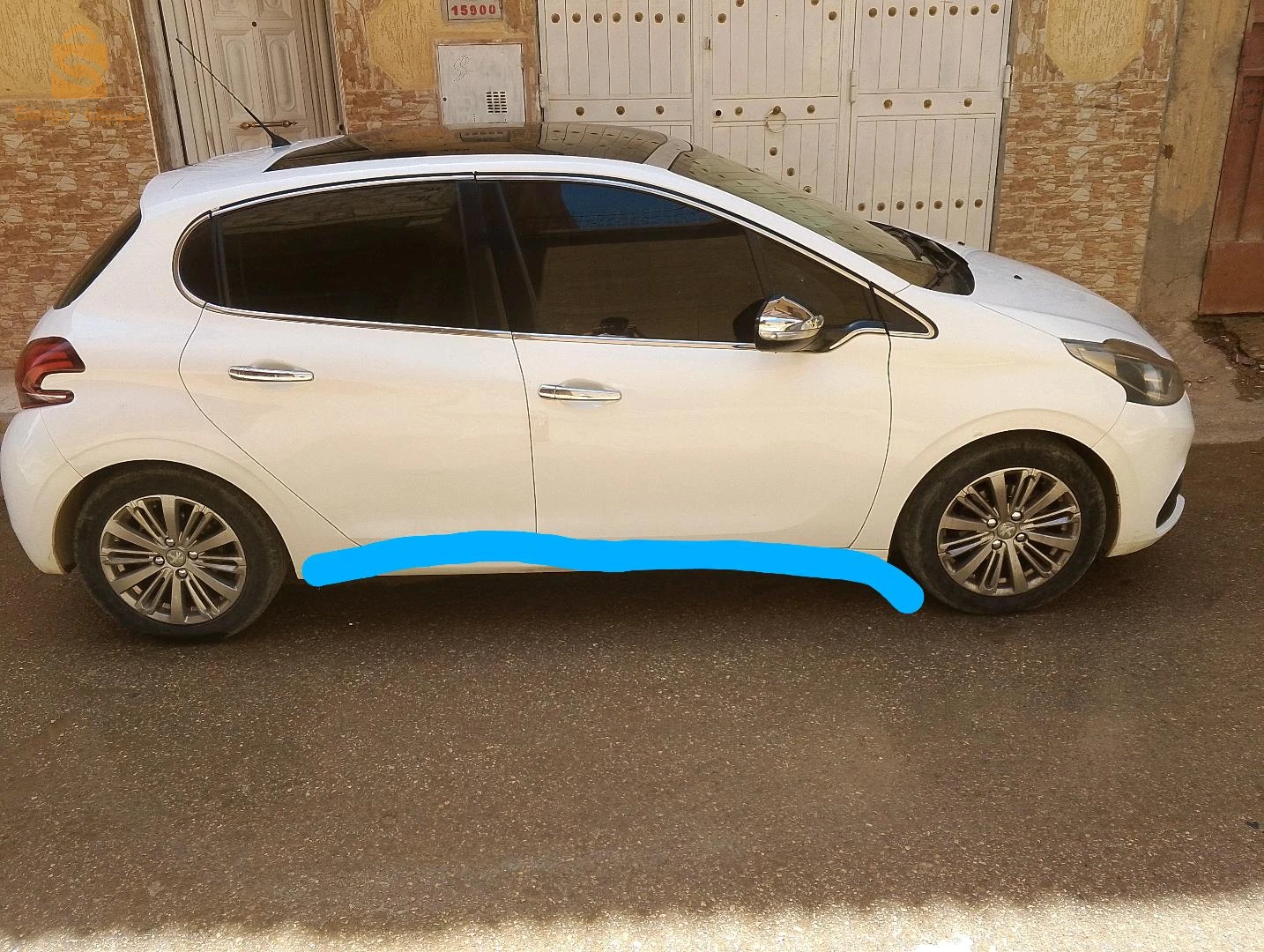 Peugeot 208 2016 7 BISKRA