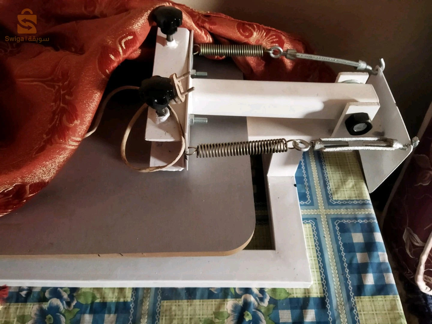 اخرى