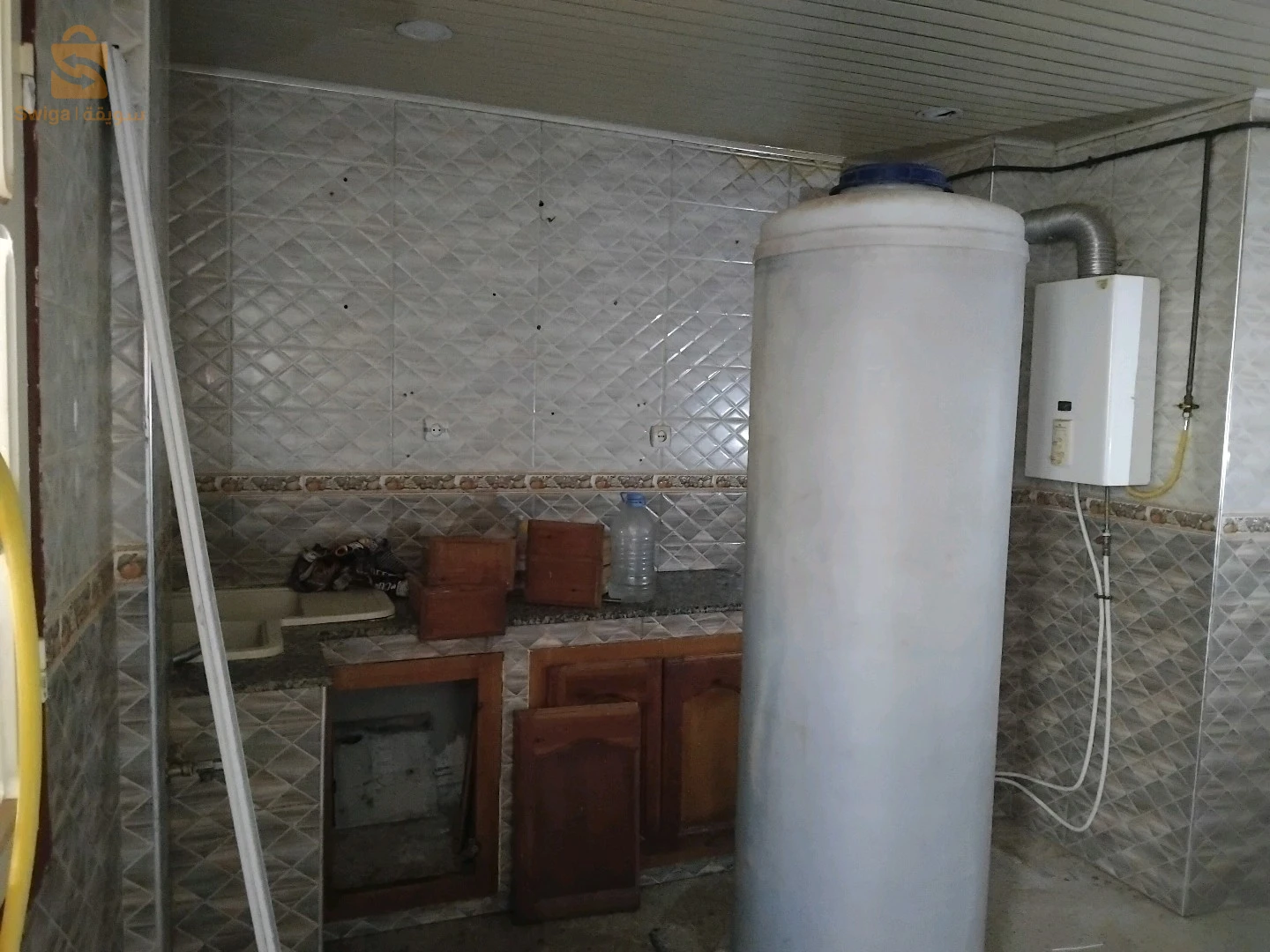 للبيع شقق سكنية عدد الغرف 23 عنابة