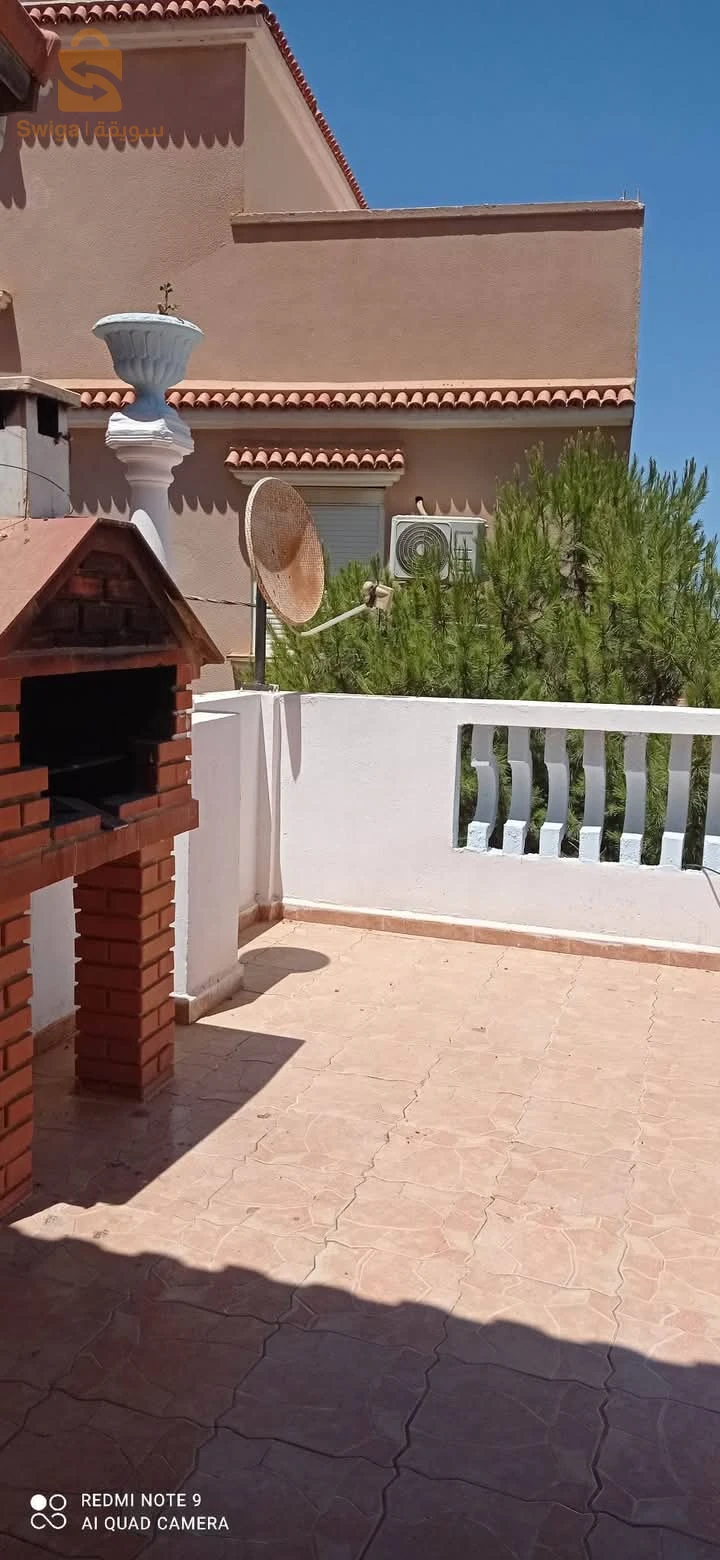 للبيع فلل سكنية عدد الغرف6 42 تيبازة