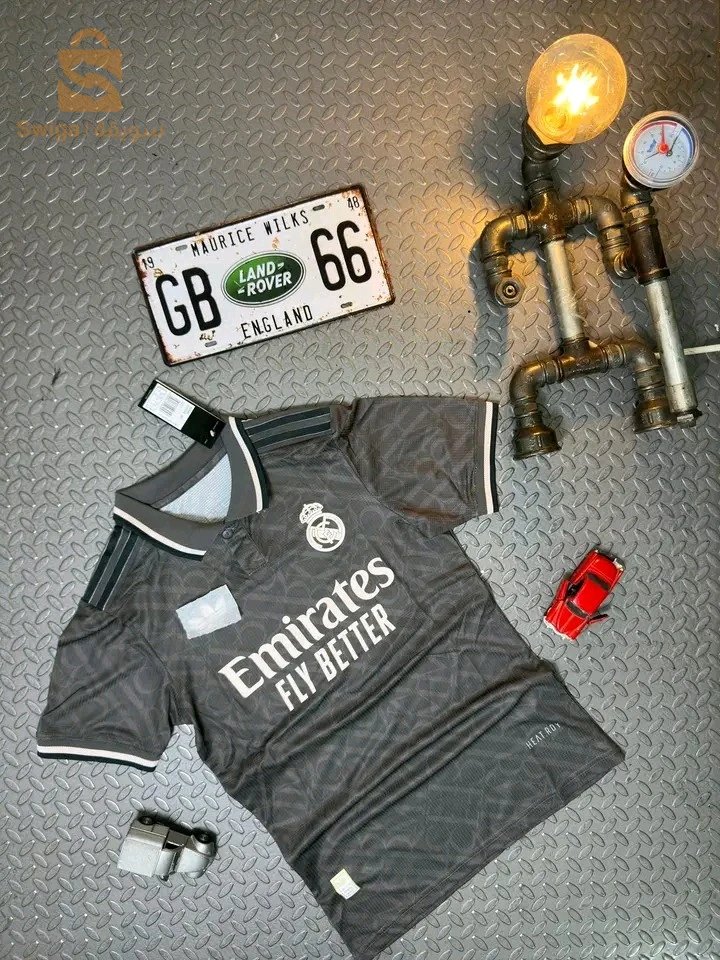 البدلات والمعاطف والسترات