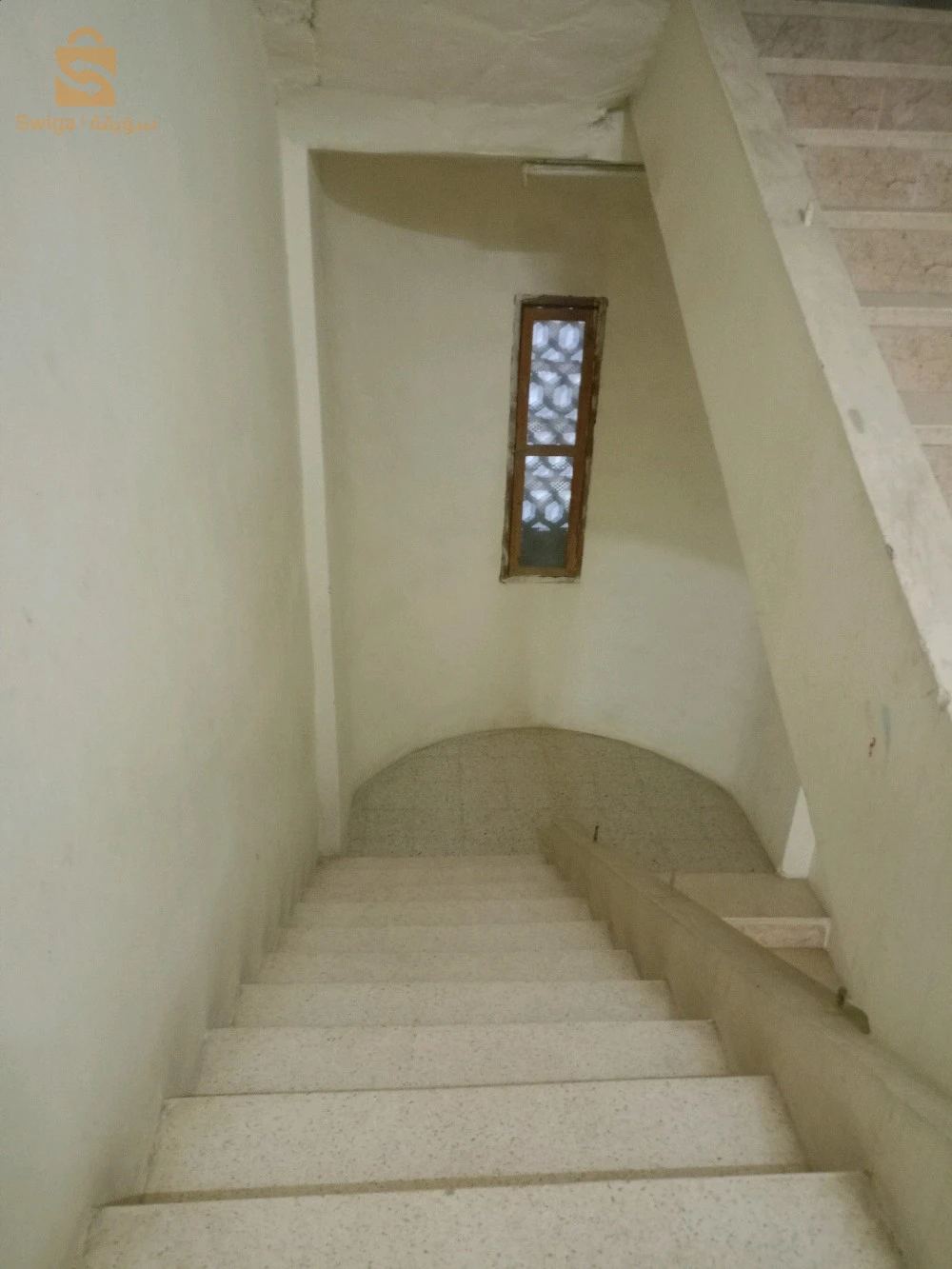 للبيع فلل سكنية عدد الغرف10 7 بسكرة