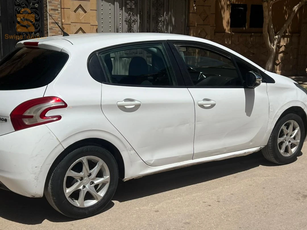 Peugeot 208 2013 3 LAGHOUAT