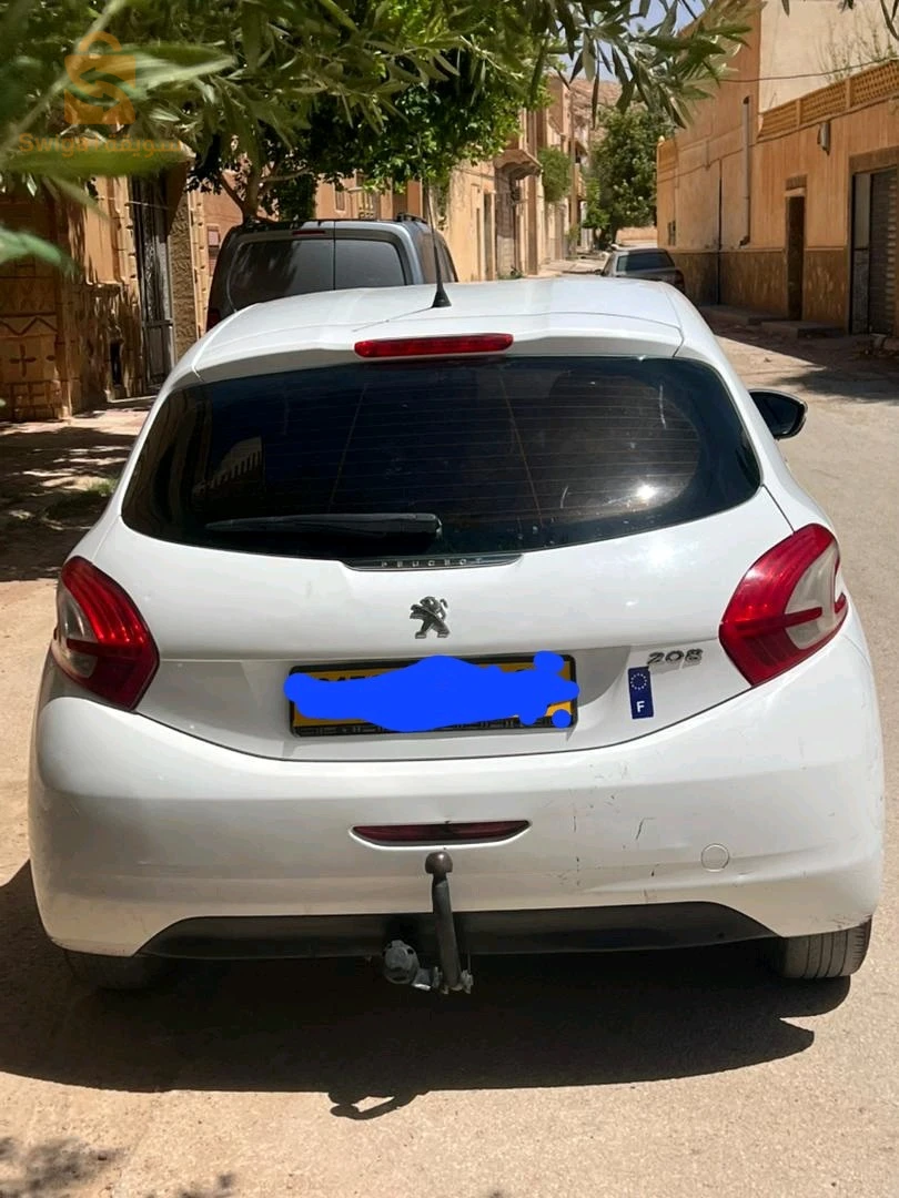 بيجو 208 2013 3 الاغواط