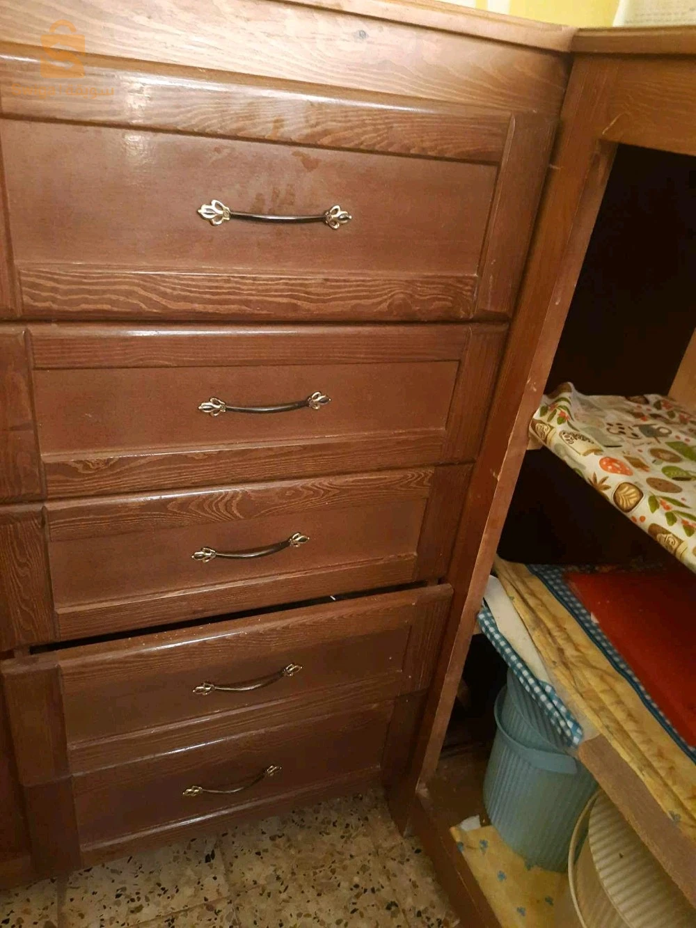 اخرى