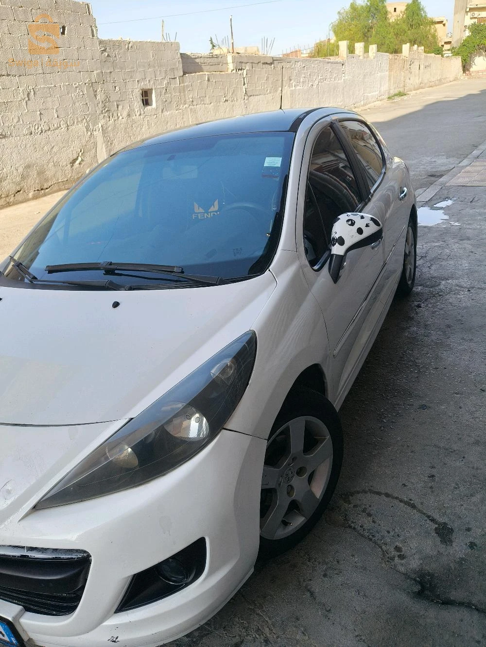 Peugeot 207 2010 4 OUM EL BOUAGHI