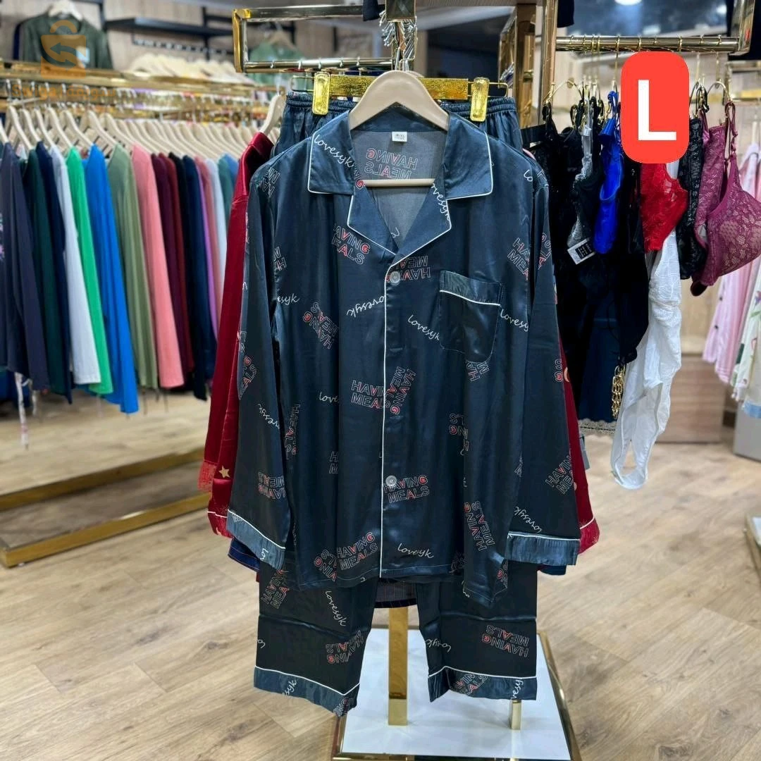 Vêtements de détente et vêtements de nuit 