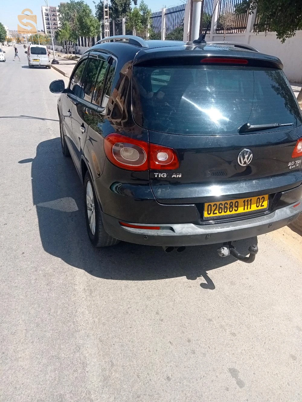 فولكس واجن Tiguan 2011 2 شلف