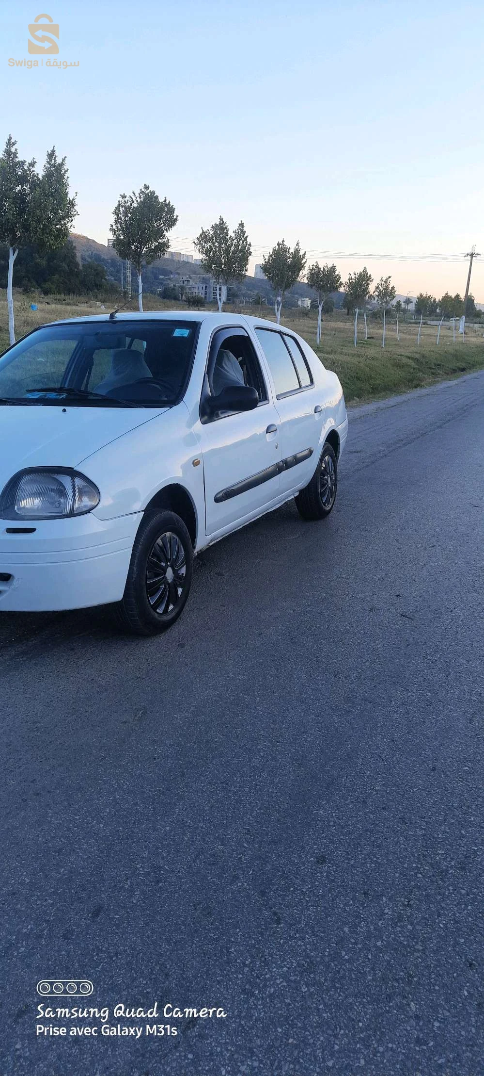 رينو Clio 2 2001 23 عنابة
