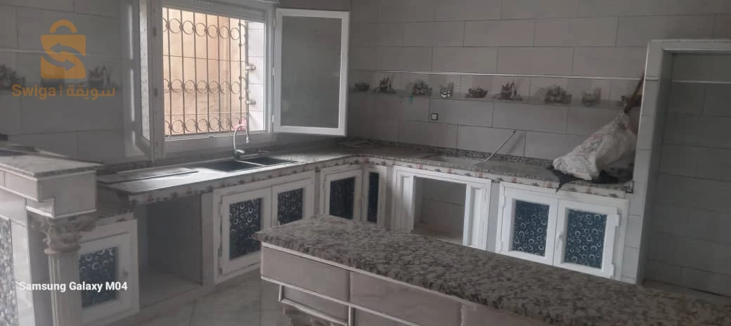 للبيع فلل سكنية عدد الغرف6 48 غليزان