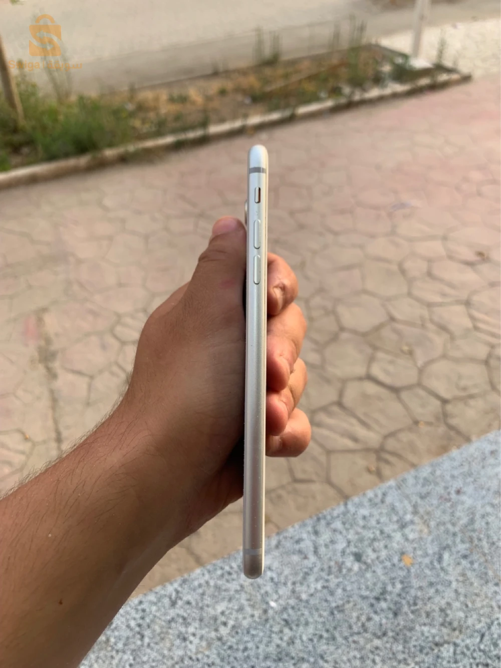ايفون + 8 للبيع