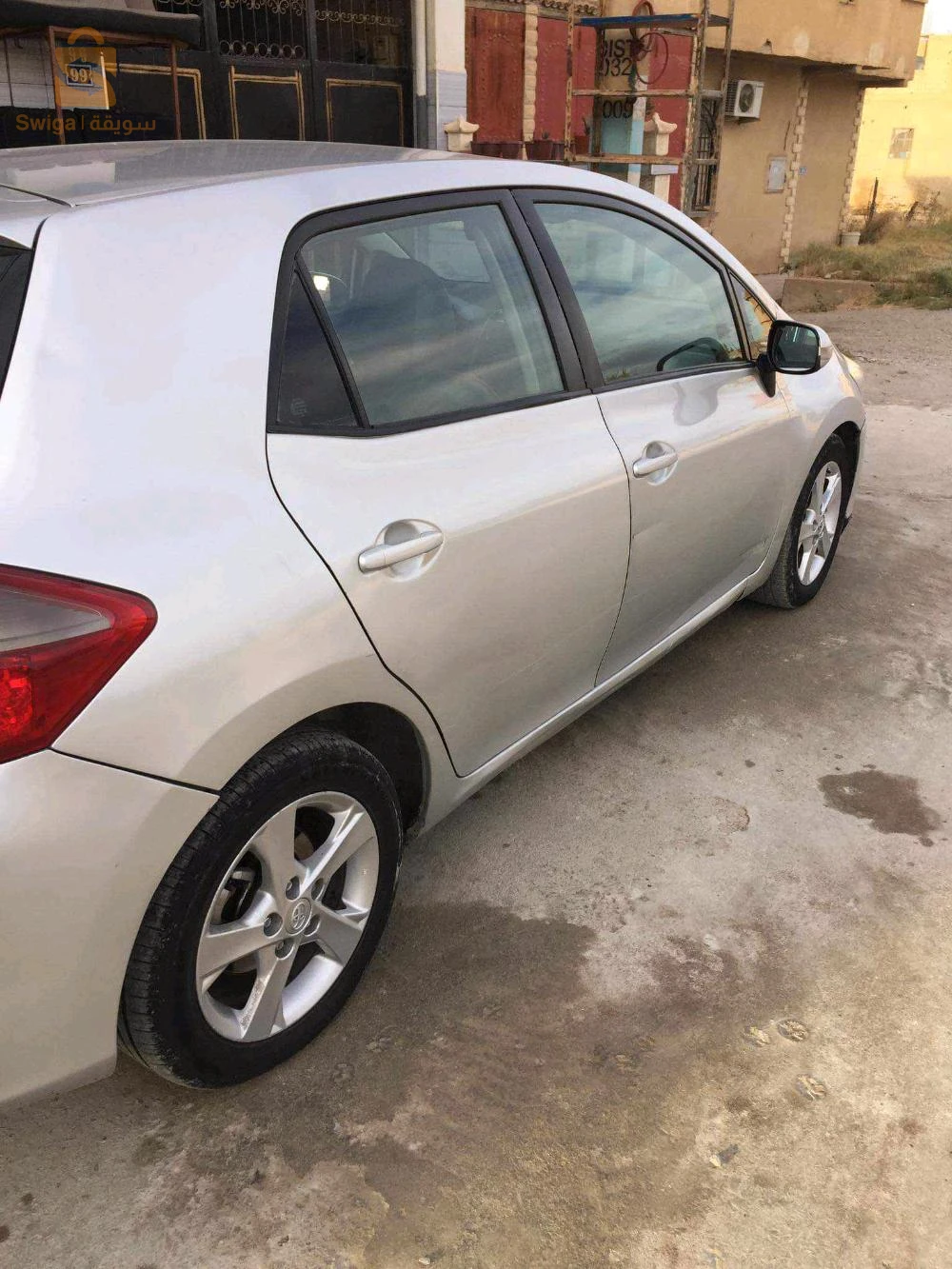 Toyota Auris 2011 5 BATNA