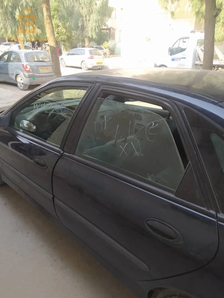 رينو Laguna 1999 4 ام البواقي