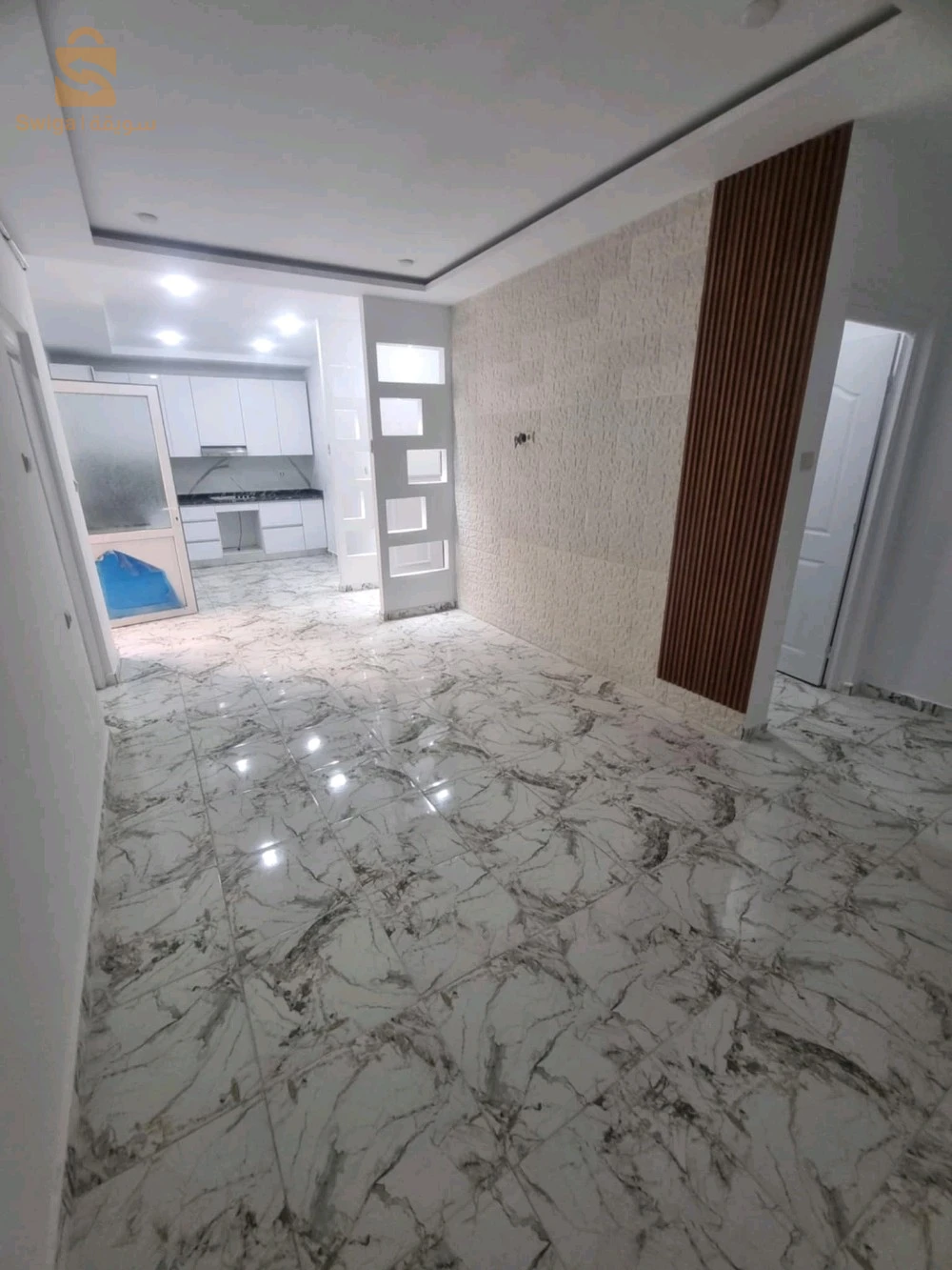 للبيع شقق سكنية عدد الغرف 31 وهران