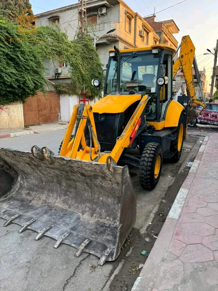 قلّابات وحفّارات 
