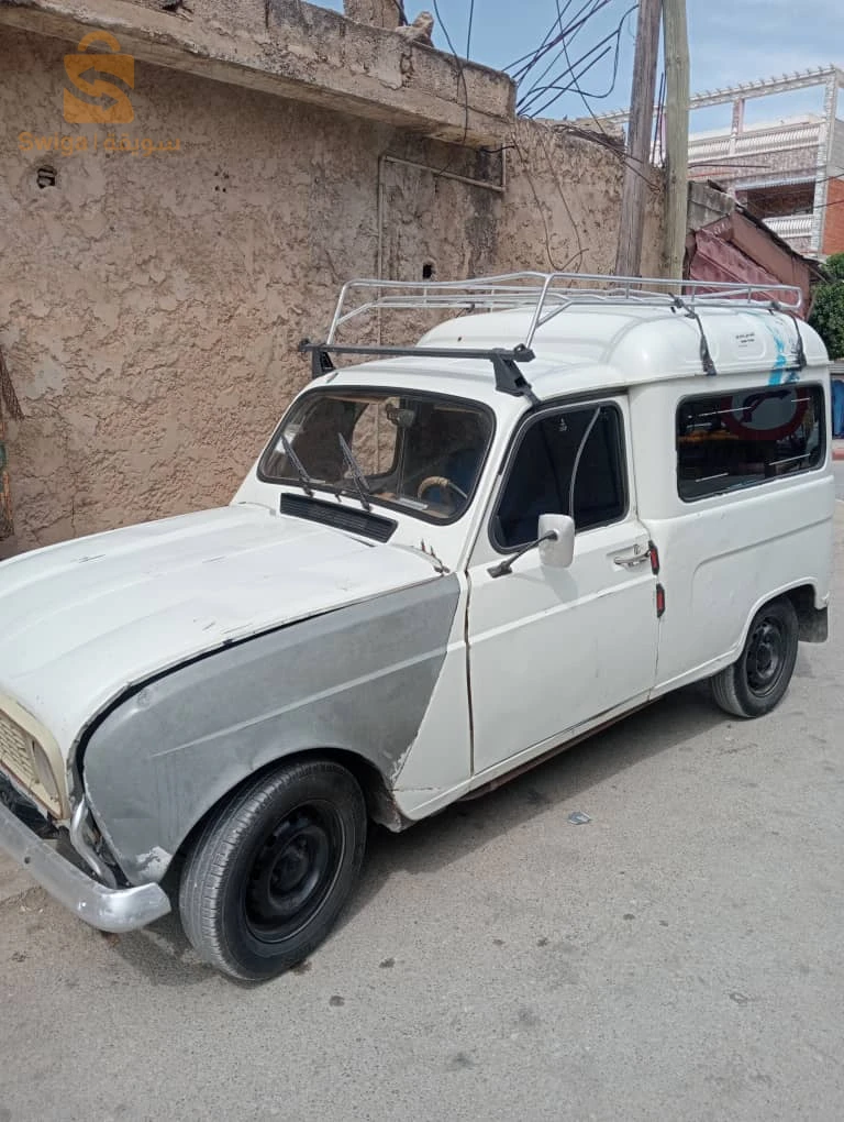 رينو R 4 1982 21 سكيكدة