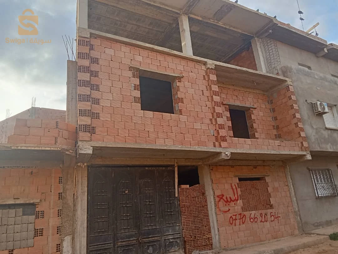 للبيع بيوت شعبية عدد الغرف 31 وهران