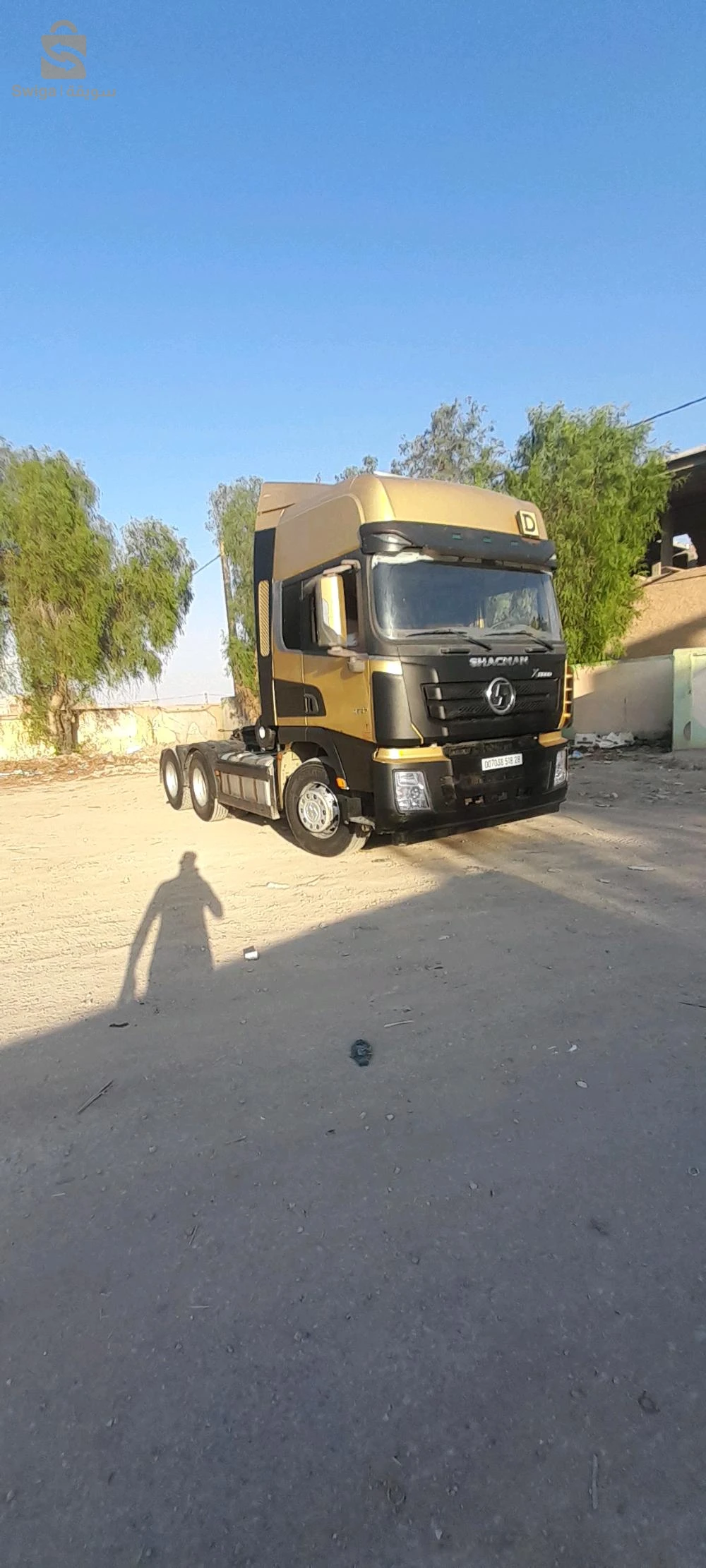 الشاحنات 