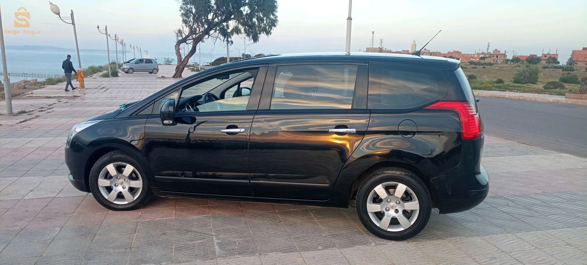 Peugeot 5008 2012 31 ORAN