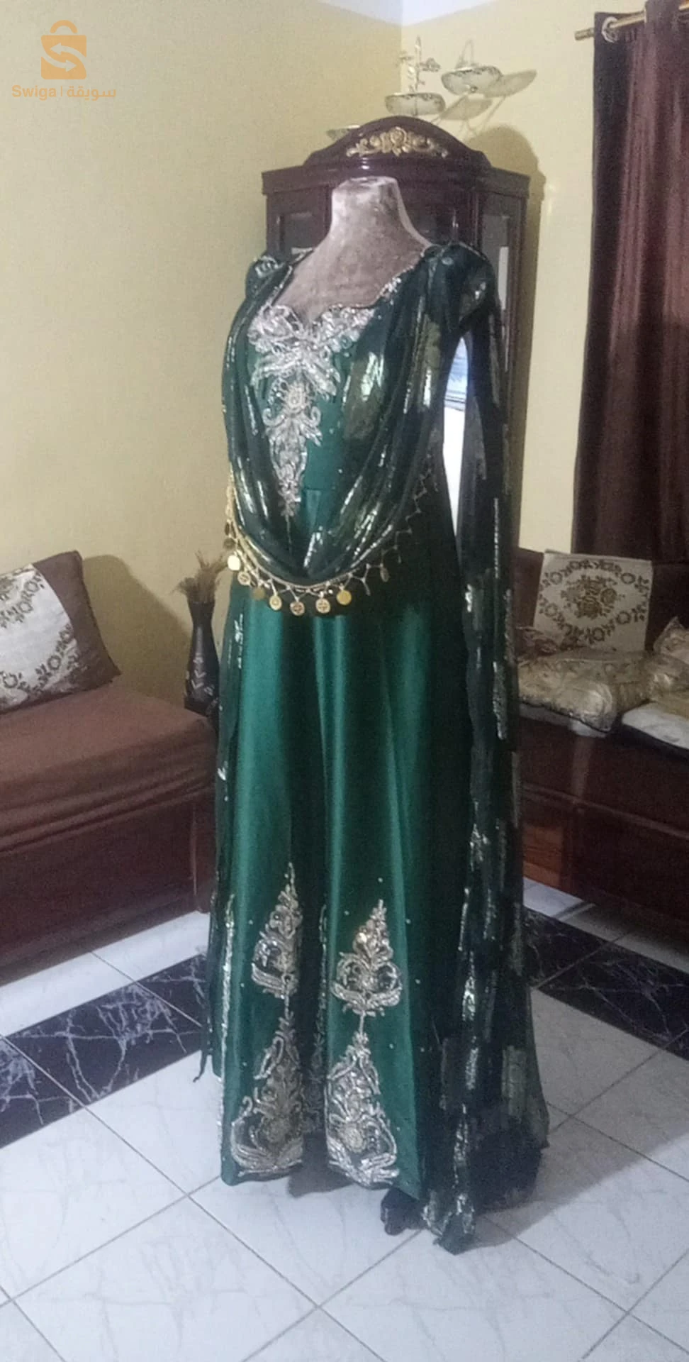 فساتين 