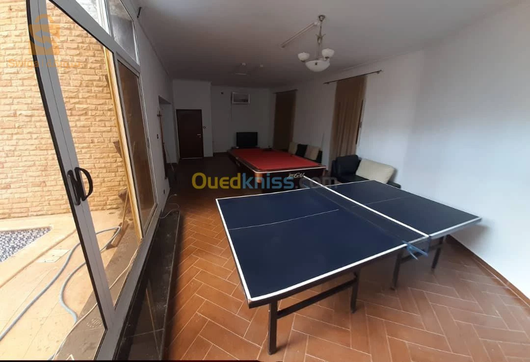 للبيع فلل سكنية عدد الغرفVente villa hydra.    500m bâti 250m  R+1.  .2 garage  1 garage 3 véhicules 2 garage activités Re de jardin salon + cuisine équipée +chambre d amie + hamme+toilette salle de bain Piscine 1er 3 chambres dans 1suite 16 الجزائر