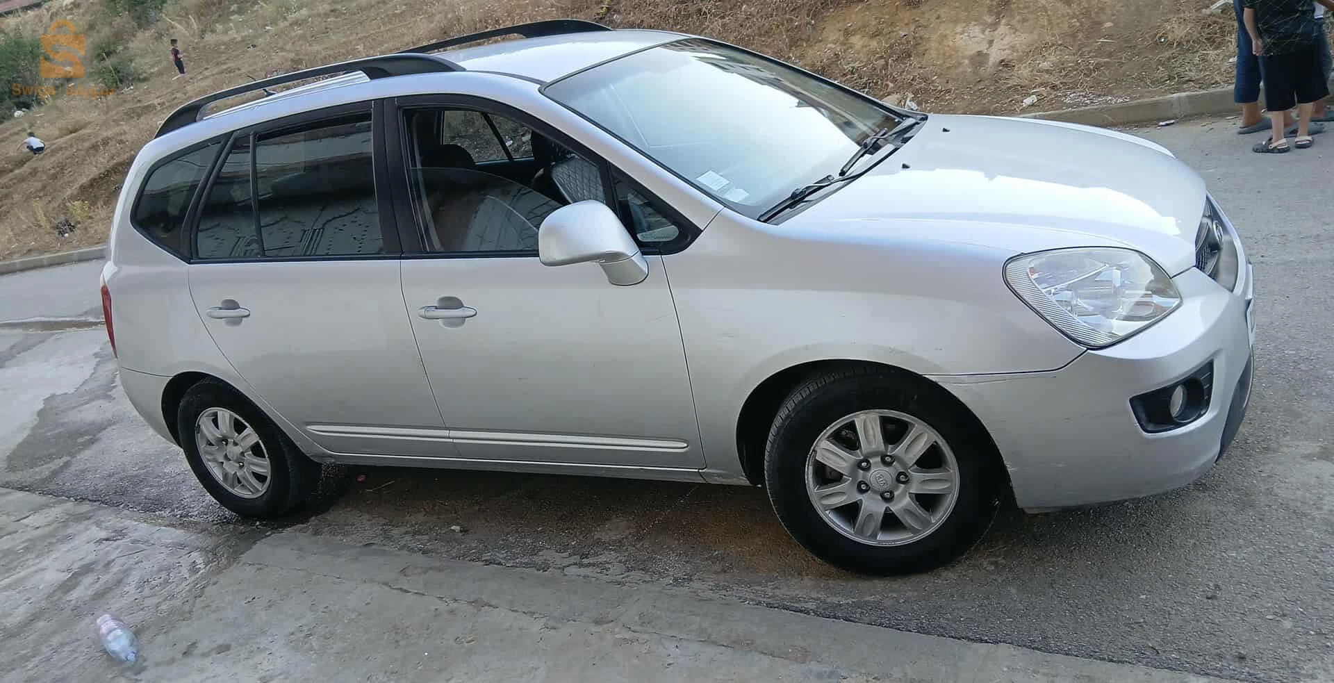 Kia Carens 2009 41 SOUK AHRAs