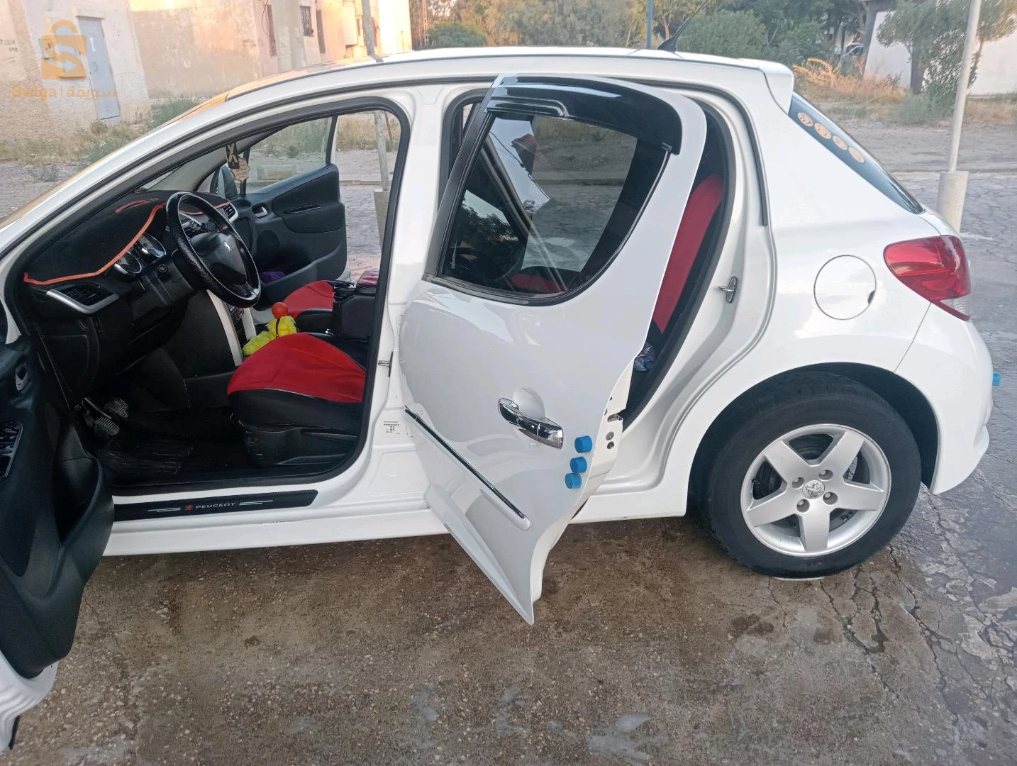 بيجو 207 2012 40 خنشلة