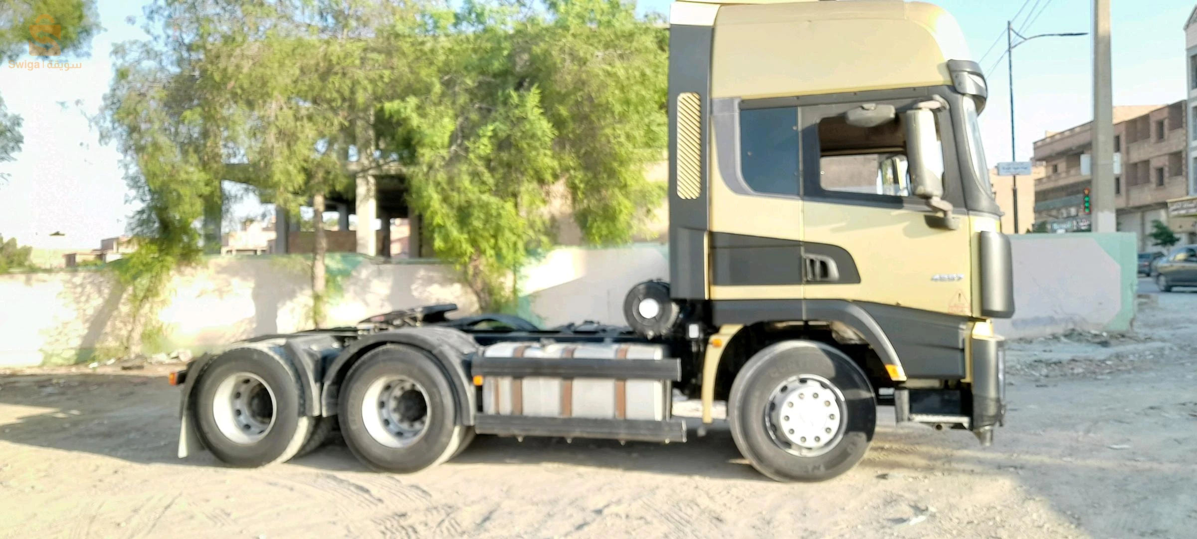 الشاحنات 