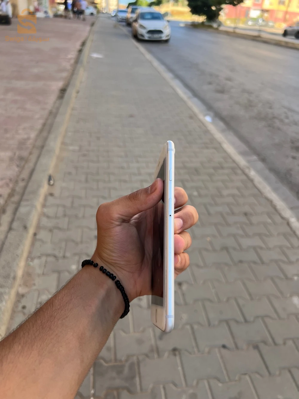 ايفون + 8 للبيع