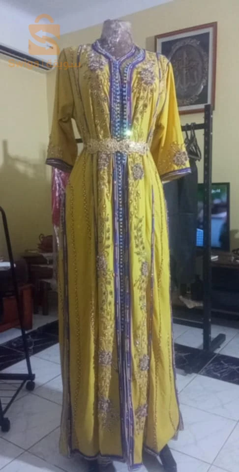 فساتين 