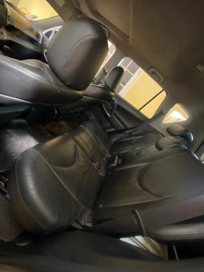 تويوتا RAV 4 2010 48 غليزان