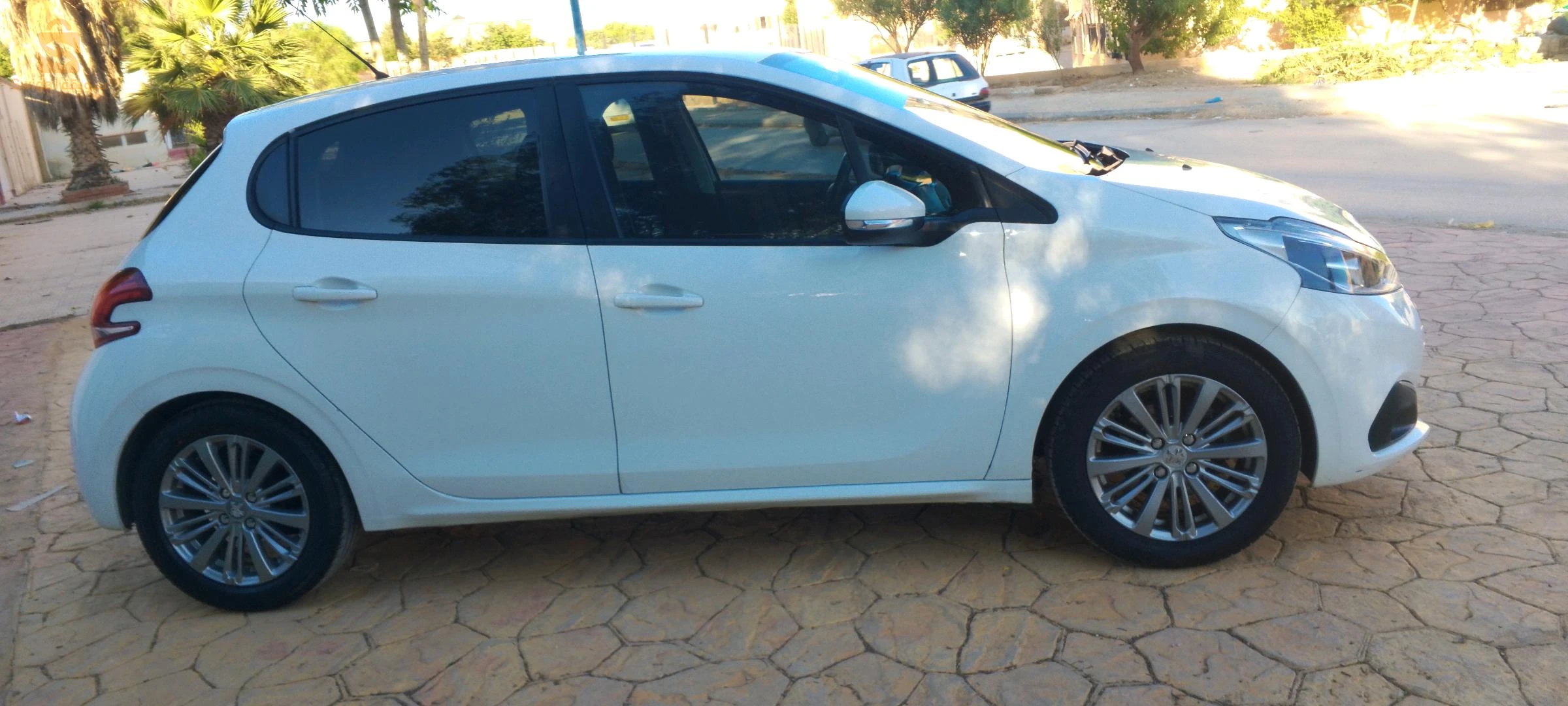 بيجو 208 2018 17 الجلفة