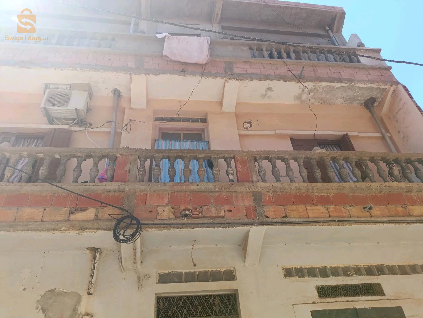 للبيع فلل سكنية عدد الغرف12 31 وهران